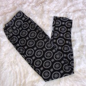 LulaRoe OS Leggings